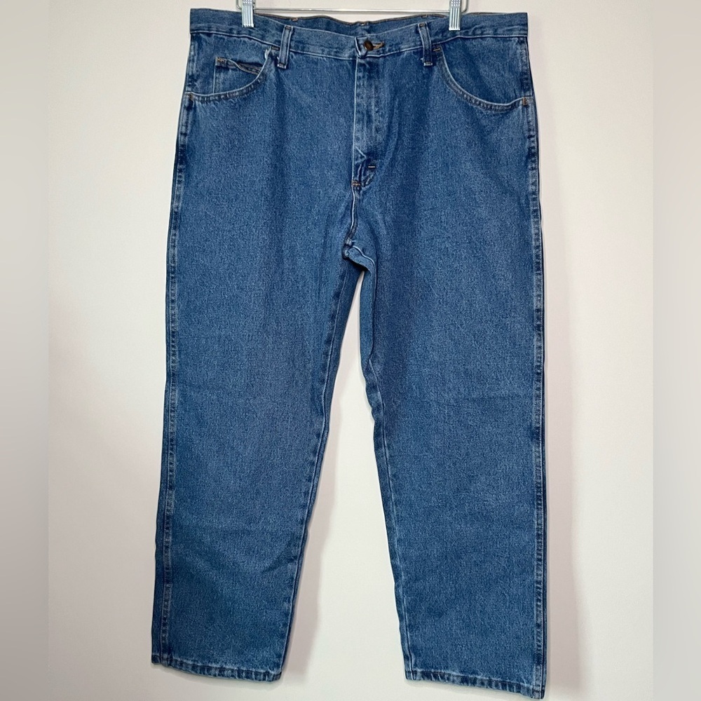 NWT Wrangler Rustler Mens Relaxed Fit Jeans